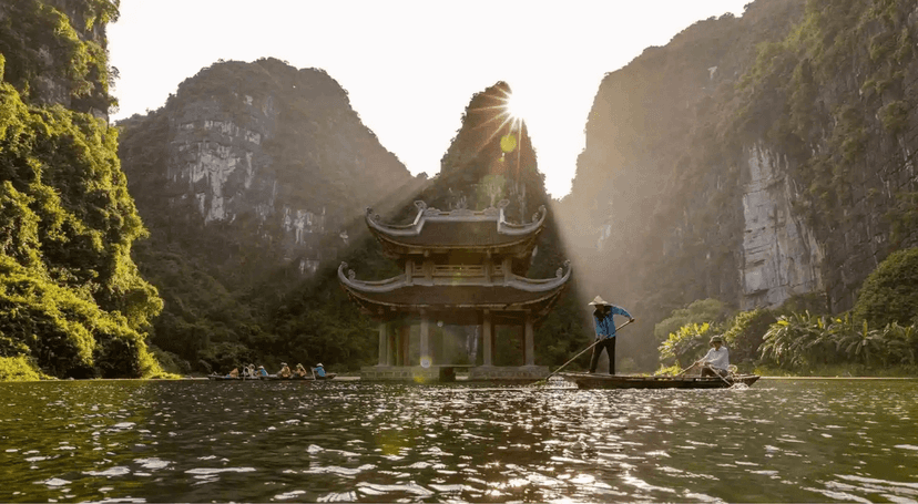 Trang An : naviguer au cœur d’un paysage classé UNESCO
