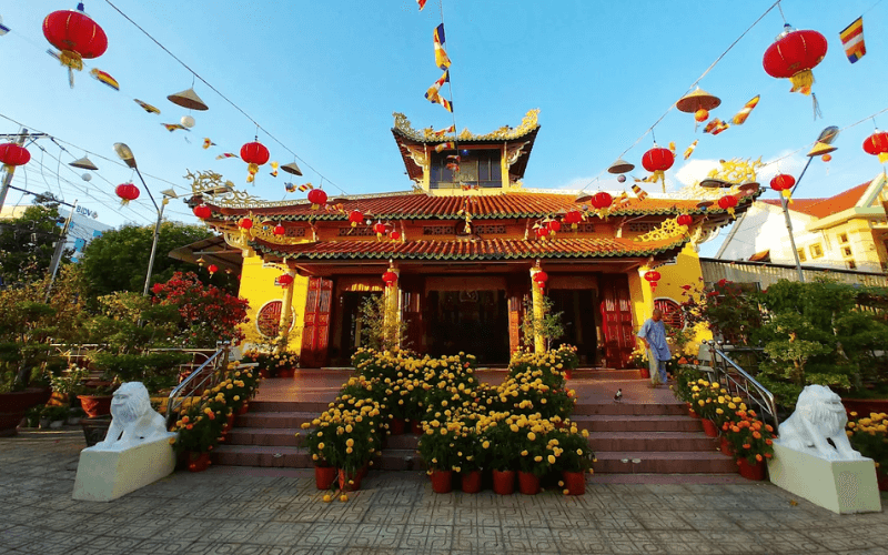 Pagode Vien Minh, une parenthèse spirituelle au cœur du Mékong