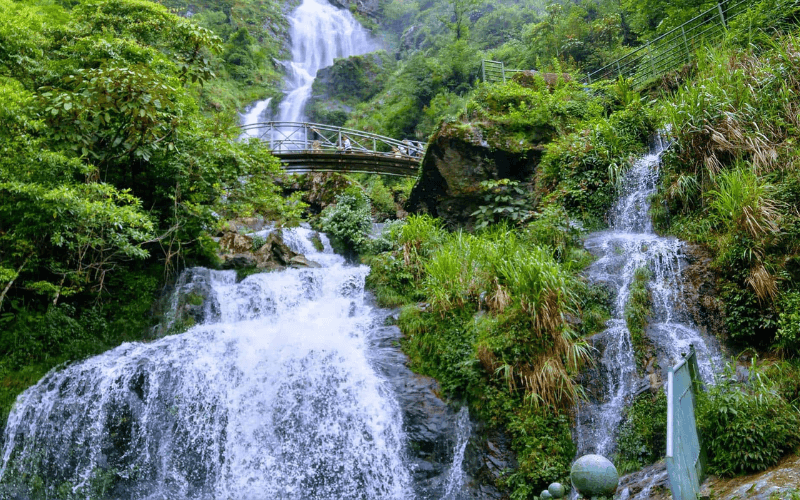 Cascade de Bac, merveille naturelle près de Sapa