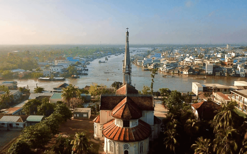 Église de Cai Be, harmonie spirituelle du Mékong