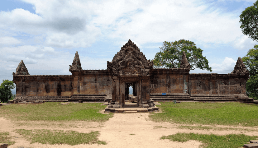 Voyage à Preah Vihear : un patrimoine suspendu entre ciel et terre